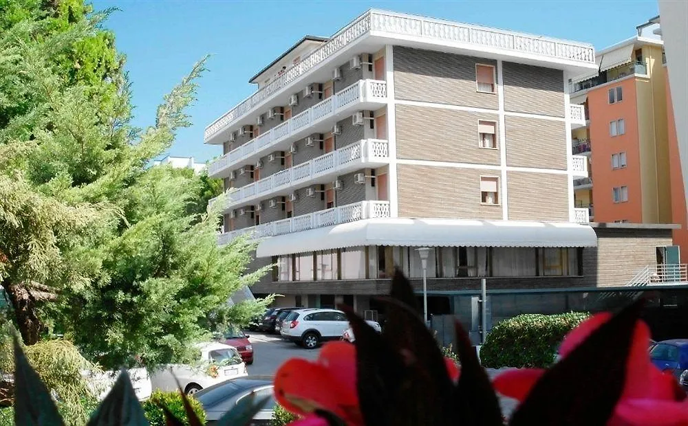 ***  Hotel Danieli Bibione Olaszország